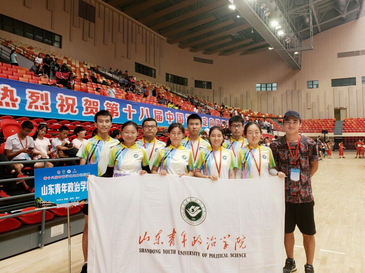 说明: 图片包含 室内, 人, 建筑, 天花板描述已自动生成 说明: 图片包含 室内, 人, 建筑, 天花板描述已自动生成